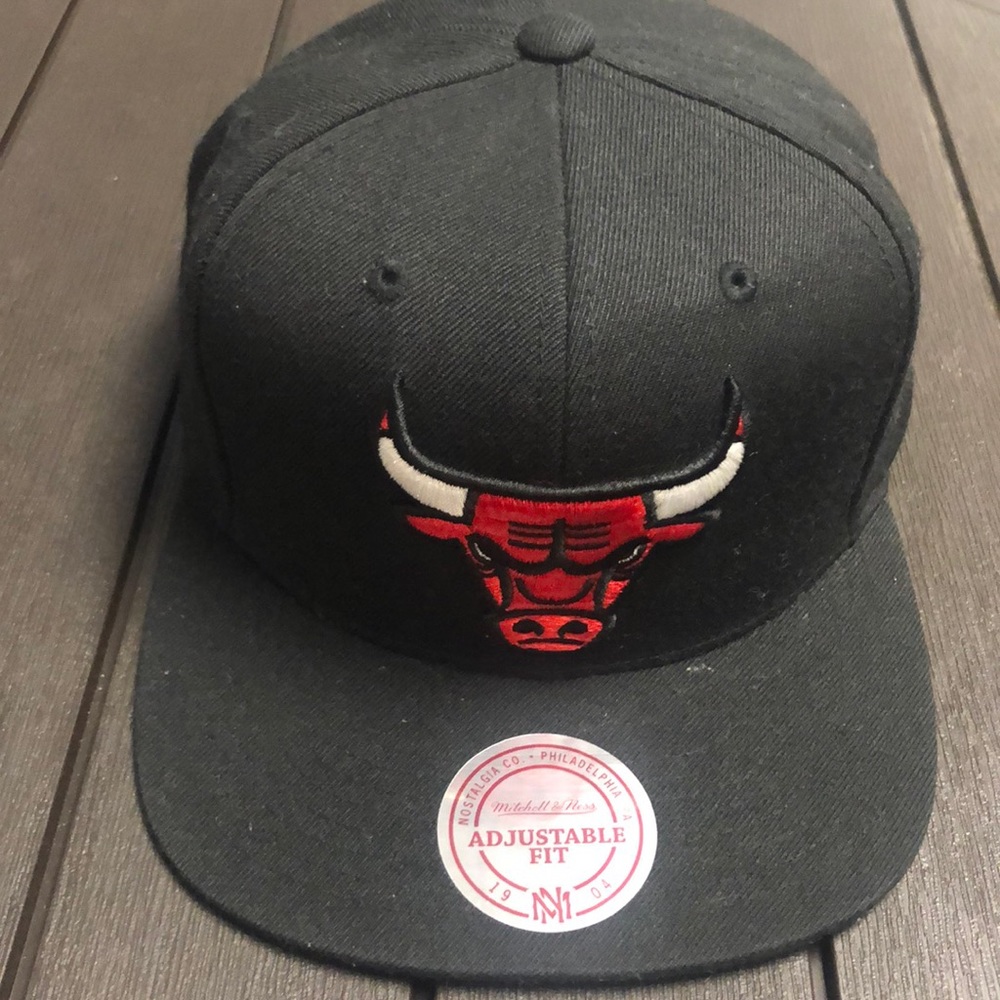 Chicago Bulls Adjustable Fit Hat